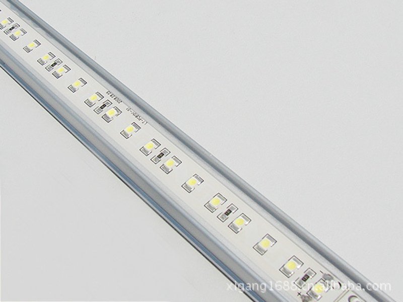 LED 软灯条:光与艺术的完美融合